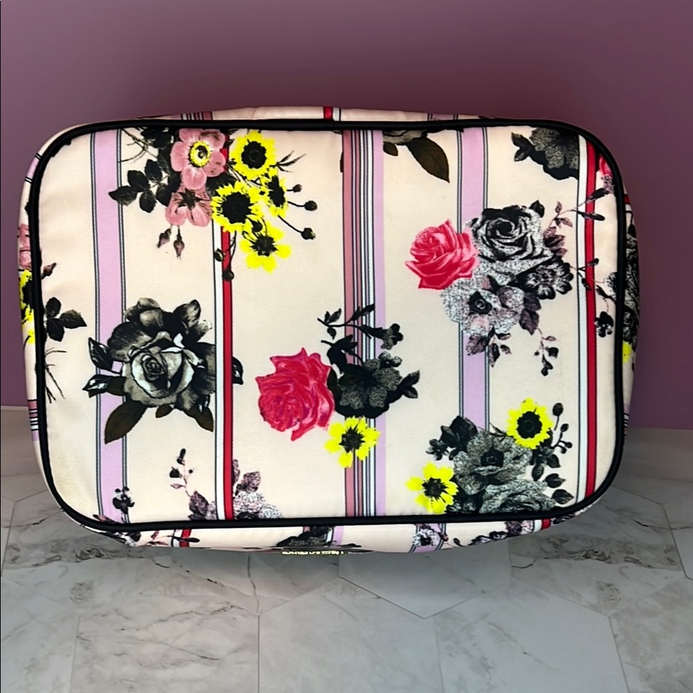 Victoria's Secret Pink Cosmetic Bag Floral Design - Picture 7 of 7